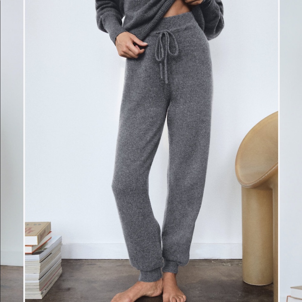 Aritzia Luxe Cashmere Jogger